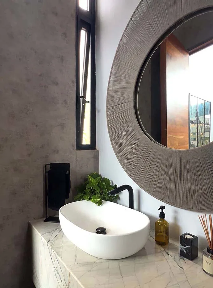 Foto de un baño tomado con celular